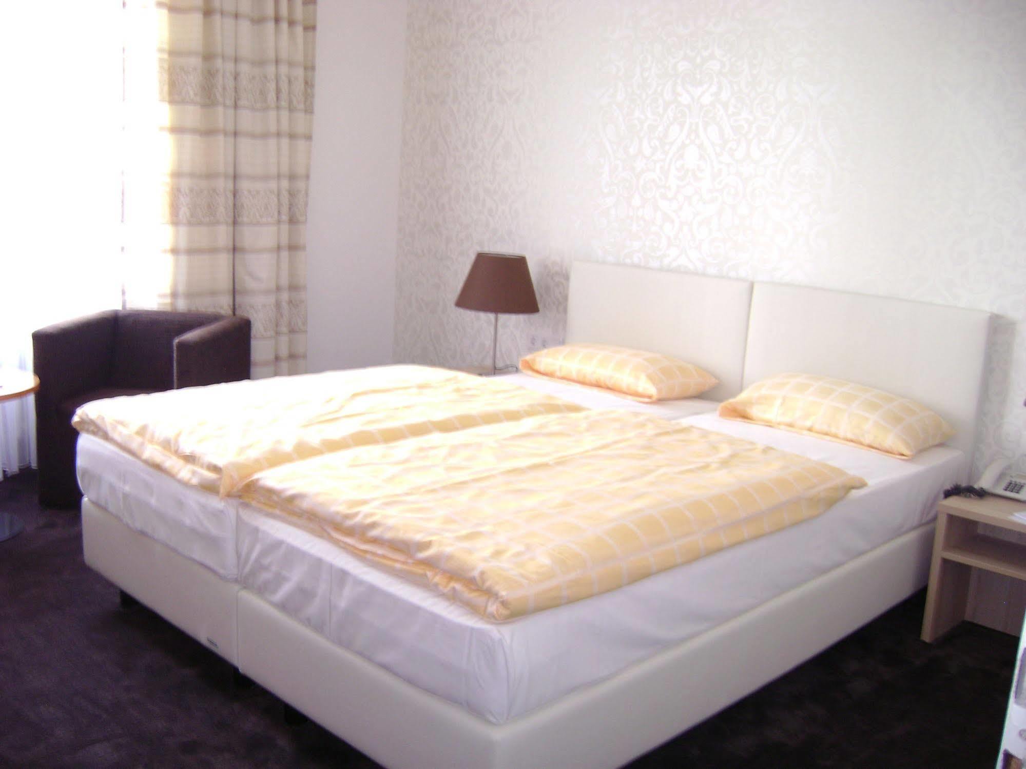 Centralhotel Garni Offenburg Kültér fotó
